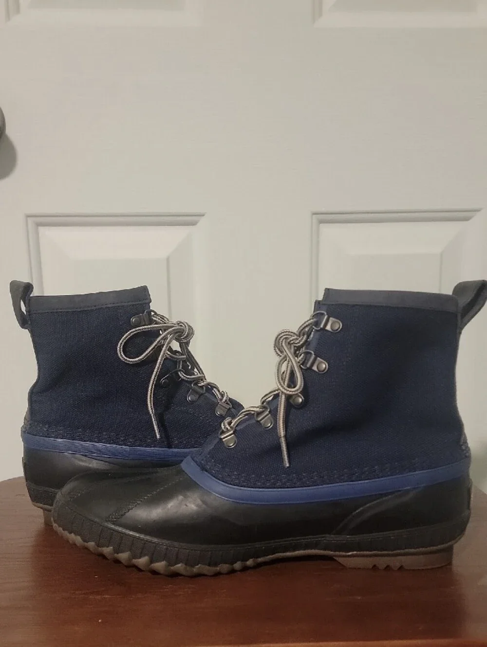 Sorel Men's Navy and Black Waterproof Lace-Up Rain & Snow Boots Size 10.5